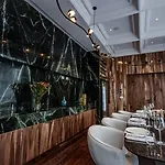 The Crown Boutique & Отель 4*