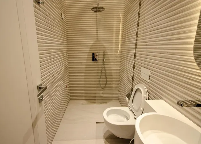 The Crown Boutique & Hotel 4*
