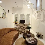 The Crown Boutique & Tirana