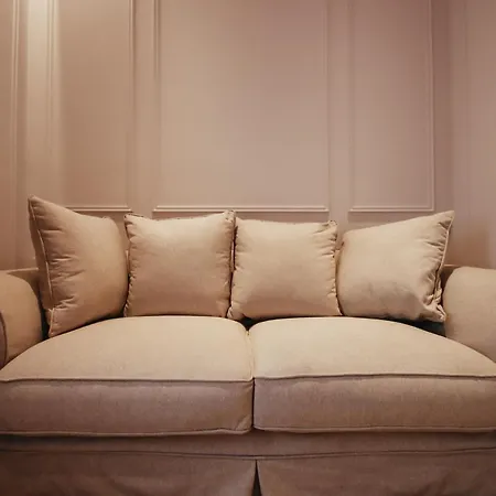 Hotel The Crown Boutique & Spa Tirana