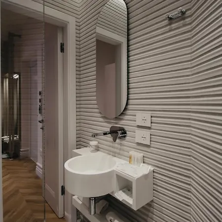 The Crown Boutique & 4* טיראנה